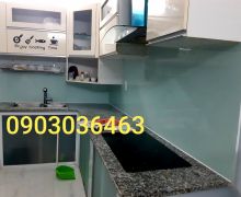 Kính màu ốp bếp quận 3