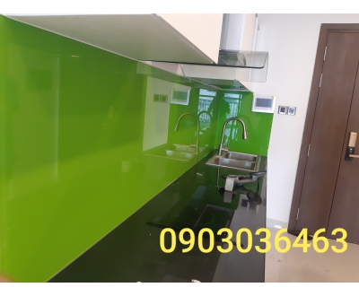 Kính màu ốp bếp quận 1
